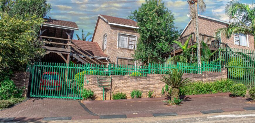 3 Bedrooms 2 Baths Spacious House For Sale in Sabie Ext 9.