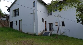 Spacious 2 bedroom flat Kamagugu(Freidenheim Farm)