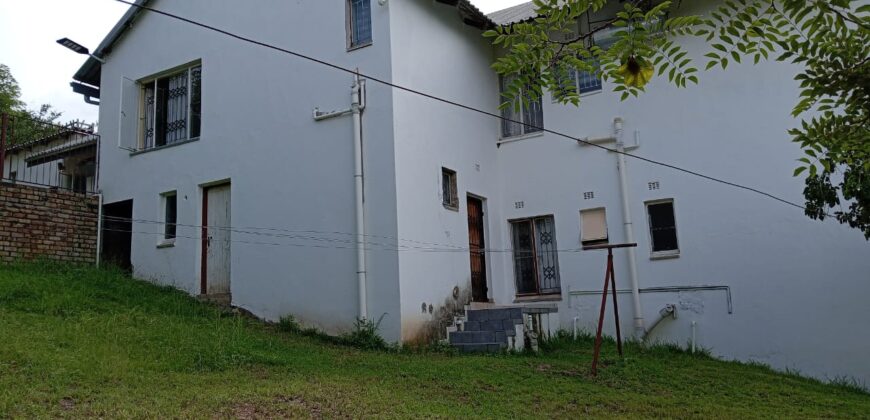 Spacious 2 bedroom flat Kamagugu(Freidenheim Farm)